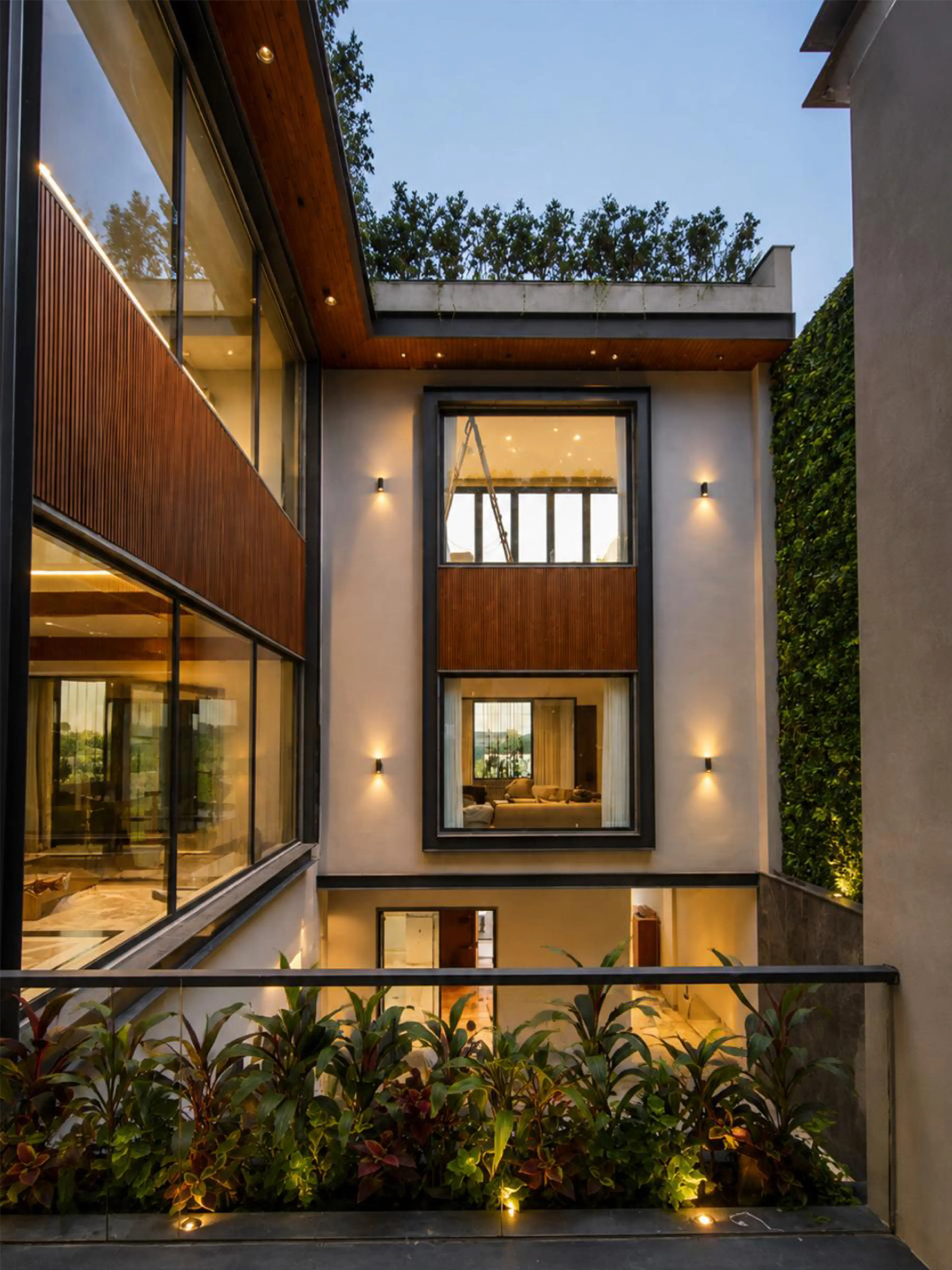 House of Blue Courtyard
