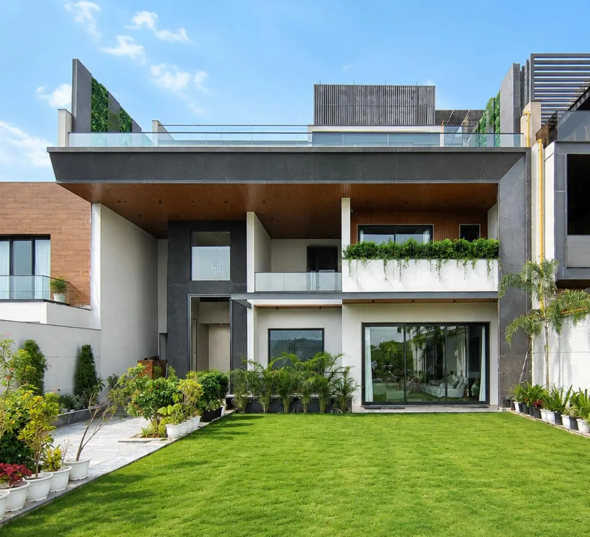 House of Blue Courtyard